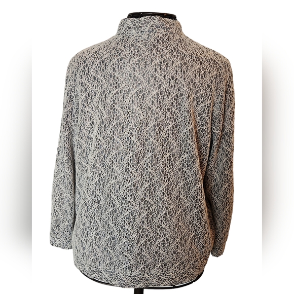 CJ BANKS size 1X zip front, lined jacket. - Picture 3 of 9